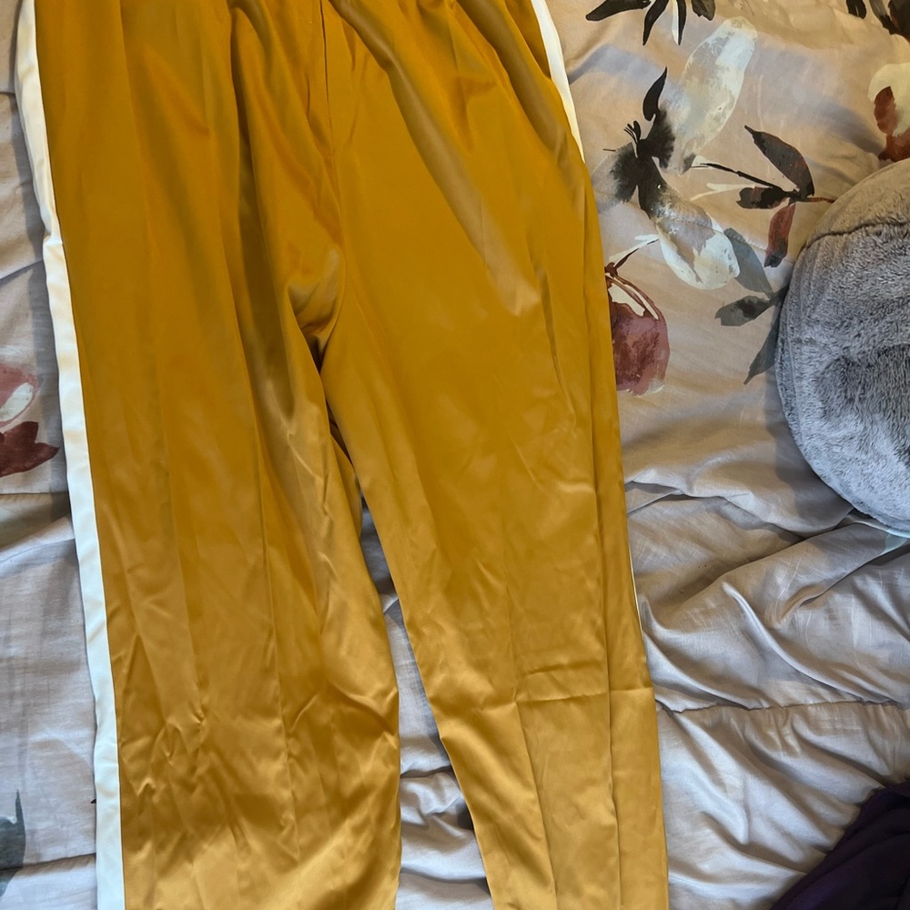 Wind breaker jogger style pants